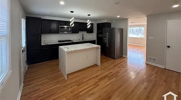 5218 Darien Rd — Photo 1