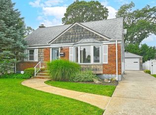 59 Chapin Ave, Merrick, NY 11566