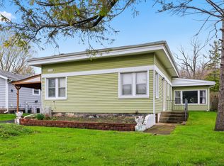 1426 N Harrison St, Algonquin, IL 60102