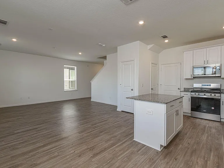 5727 Finely Run St — Photo 4