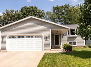 4211 Sapphire Ln NW, Rochester, MN 55901