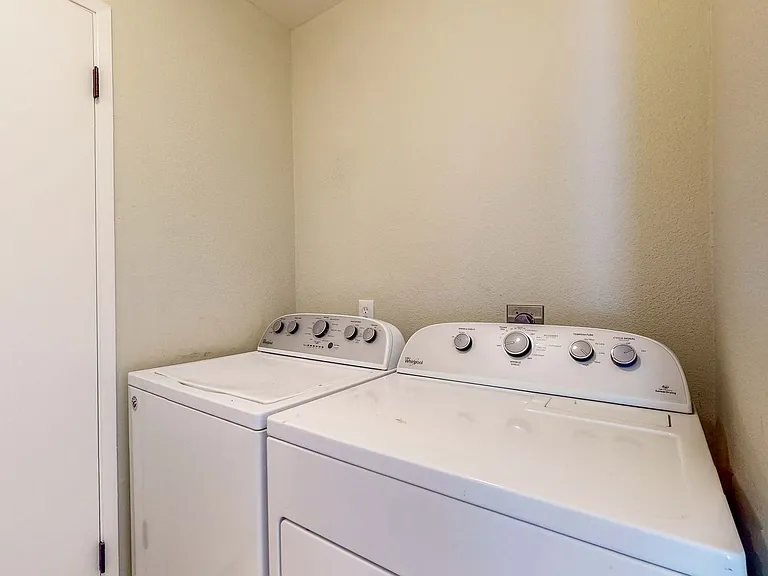 372 Los Alamos Rd — Photo 33