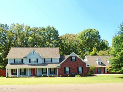 4305 Southern Manor Dr N, Lake Cormorant, MS, 38641