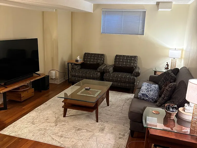 6739 Tattinger Ave #BASEMENT — Photo 2