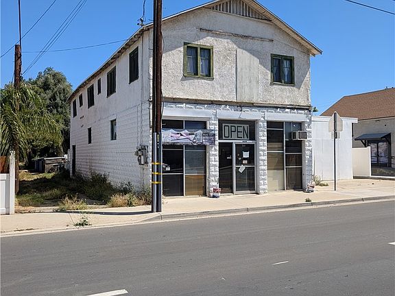2nd image of 1071 Center St