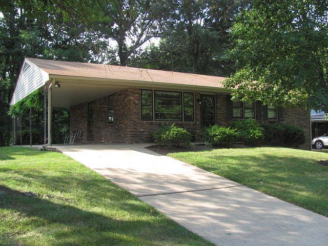 1st image of 136 Tolliver Pl