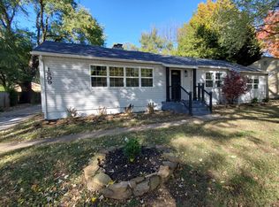 1809 E Crestview St, Springfield, MO 65804
