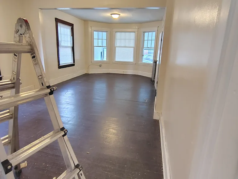 446 Tyler St — Photo 2