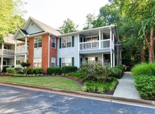 527 Streamside Dr, Roswell, GA 30076
