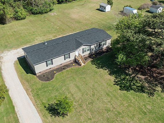 2nd image of 370 Peele Road
