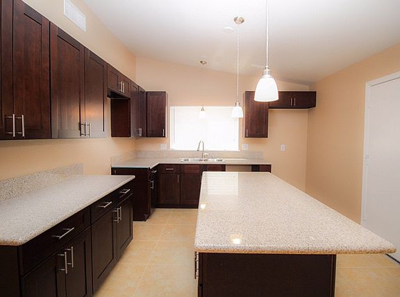 4th image of 4253 Sun Vista Dr