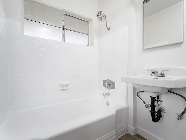 Antone Apartments — Photo 12
