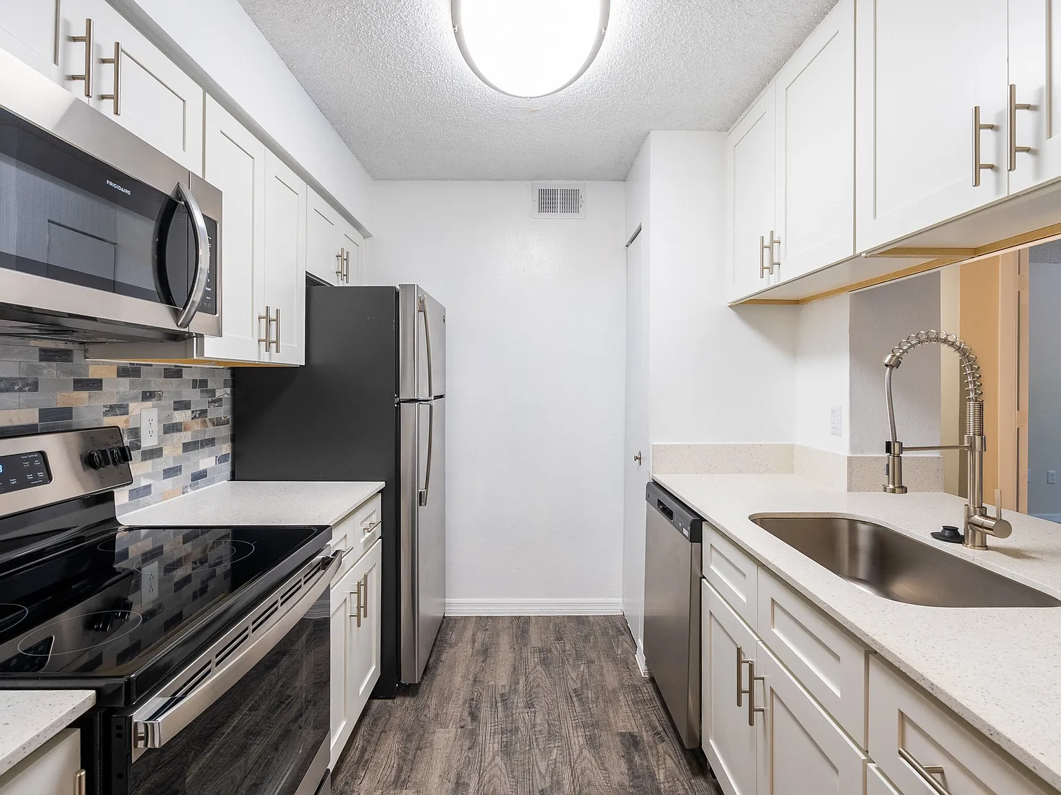 Fisherman's Landing Apartment Homes — Photo 1