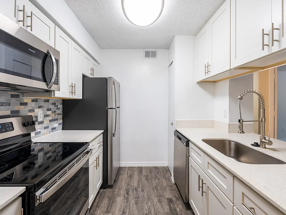 Fisherman's Landing Apartment Homes