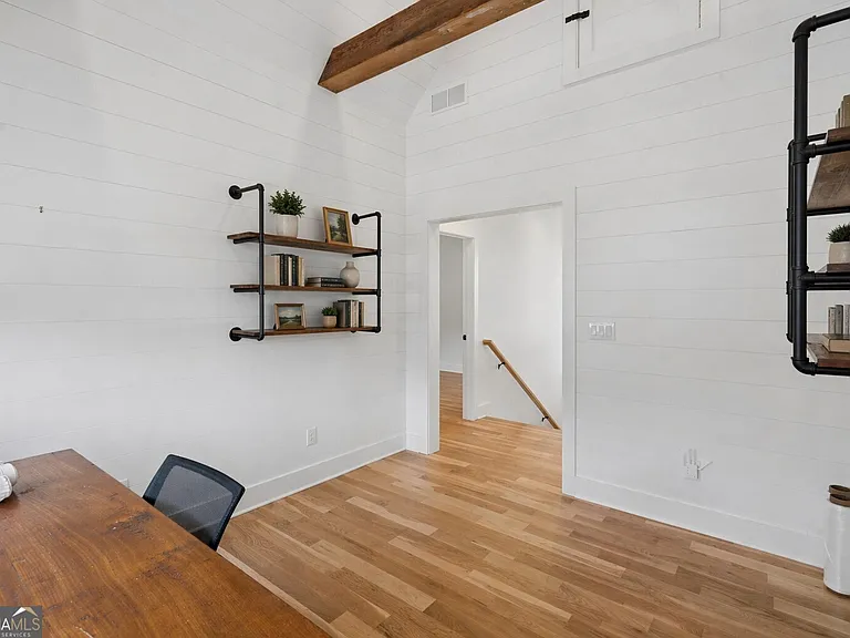 1150 Blair Ln — Photo 38
