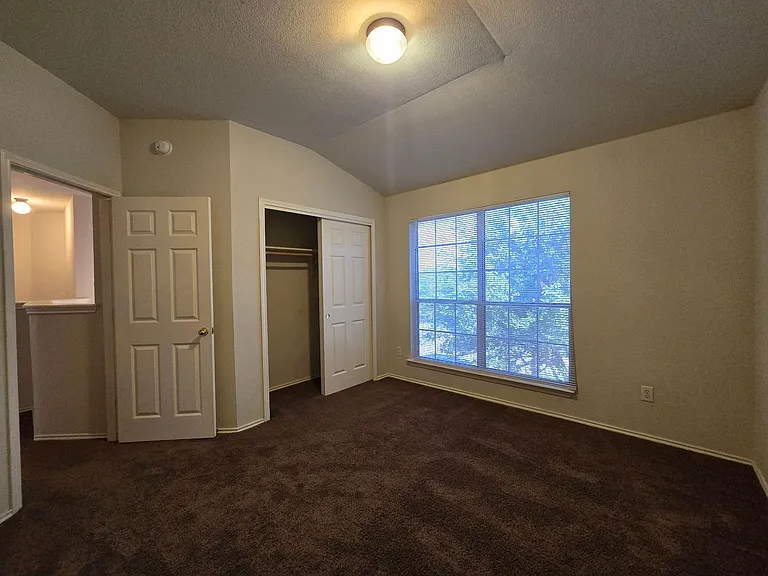 4708 Golden Gate Dr — Photo 27