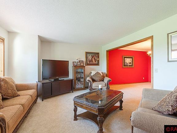 3rd image of 164 Country Club Dr