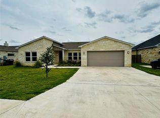 129 Greg Ln, Jarrell, TX 76537