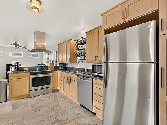 5th image of 1205 Girard Blvd NE