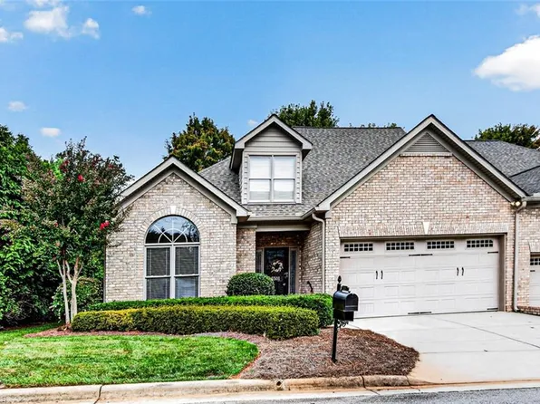5501 Seven Gates Dr, Greensboro, NC 27410