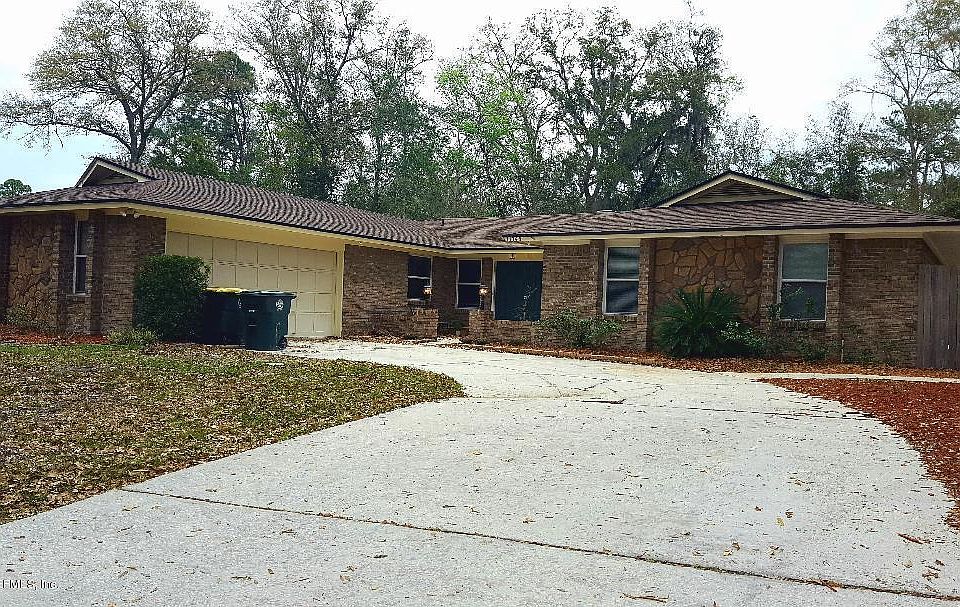 2nd image of 11745 Loretto Woods Ct