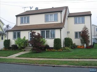 18 Wilson St, Garfield, NJ 07026