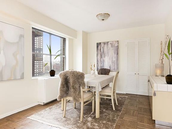 4th image of 1659 2nd Ave #19C
