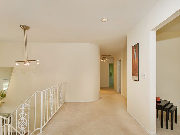 5th image of 41 Dogwood Ln