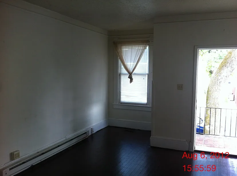 311 1/2 S Maple Ave photo 1