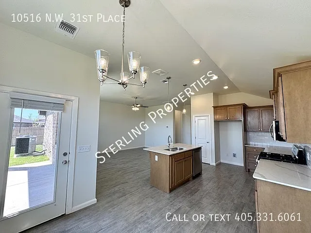 10516 NW 31st Pl — Photo 34