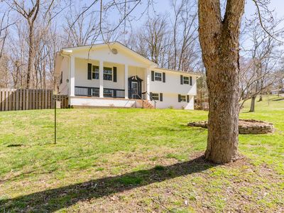 828 Skyline Park Dr, Signal Mountain, TN, 37377