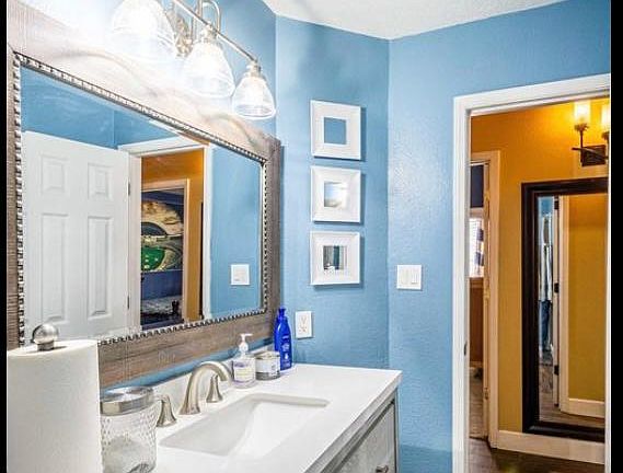 4th image of 8202 Camino Paisano NW
