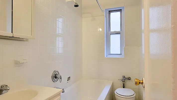 Rented by New York Residence | media 13