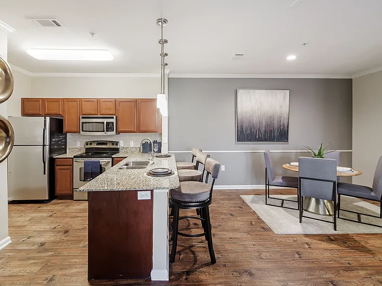 2051 W Cumberland Rd — Photo 8