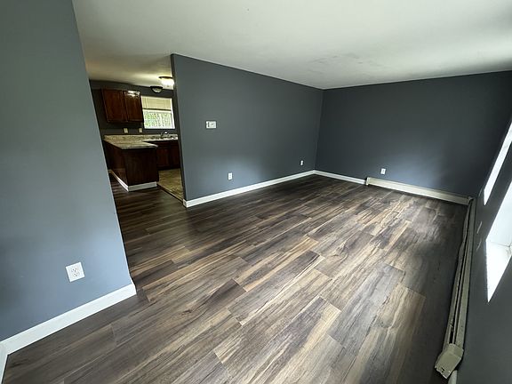 2nd image of 60 Highrock Rd #60