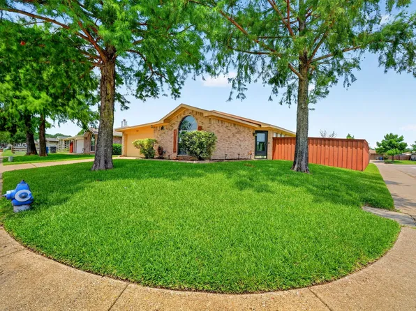 9339 Crimnson Ct, Dallas, TX 75217