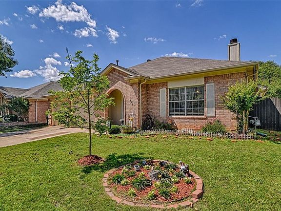 2nd image of 6724 Big Springs Dr