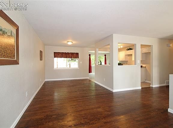 3rd image of 441 Eudora St
