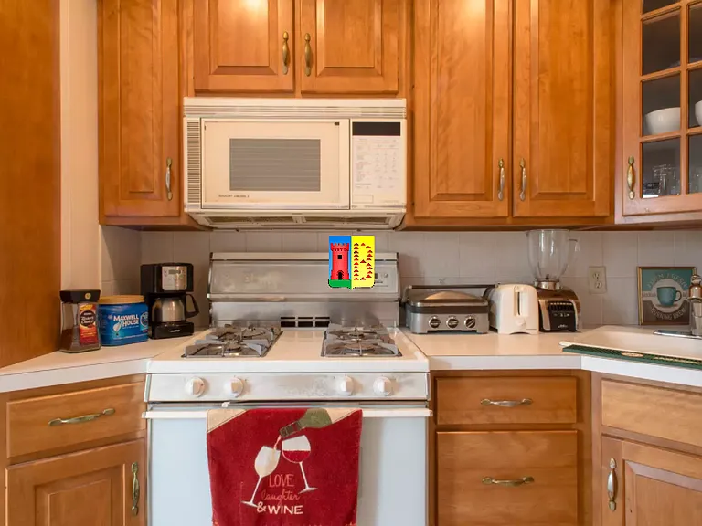28 Orleans St #5A — Photo 8