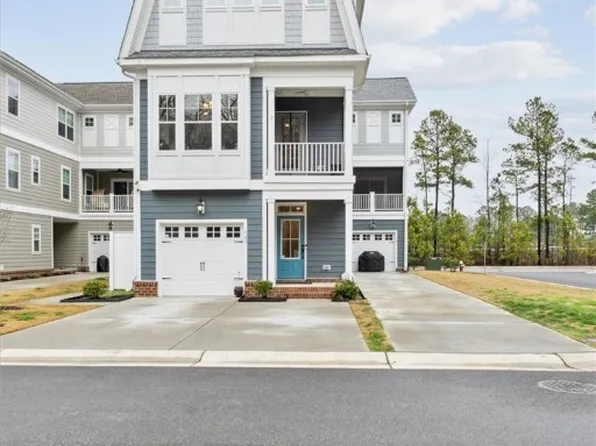 141 Mizzen Quarter Loop, Yorktown, VA 23693