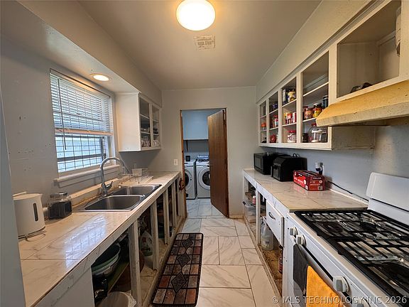 4th image of 80852 S 4723rd Rd