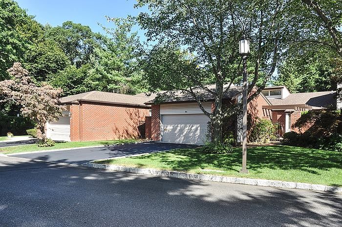 1st image of 62 Canary Cres Unit 62