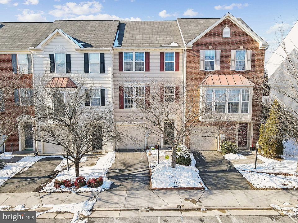 1st image of 111 Pittman Ct