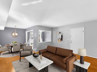 1907 Shades Cliff Ter APT A, Vestavia Hills, AL 35216