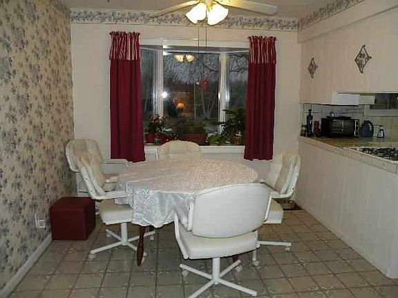 3rd image of 1920 E King St