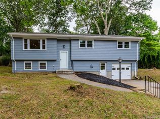 5 Ball St, Pawcatuck, CT 06379