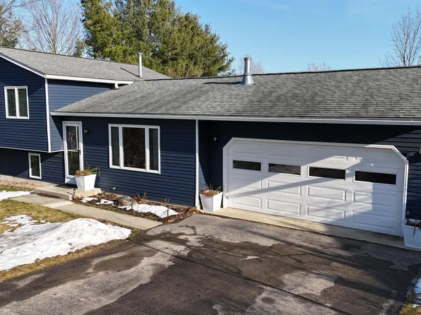 4680 Bartlett Rd, Williamsburg, MI 49690