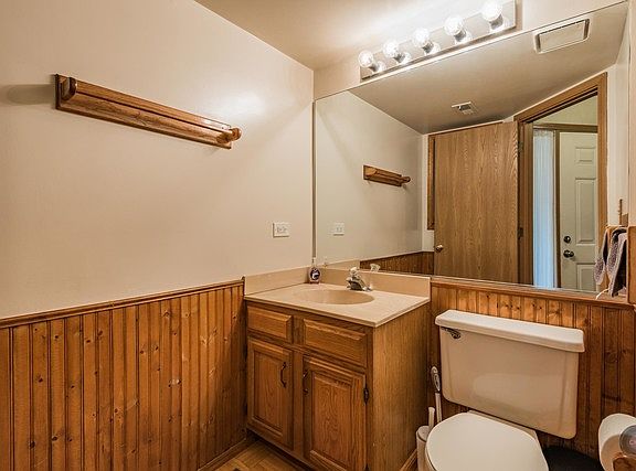 4th image of 8305 Highpoint Cir Unit E
