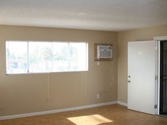 2nd image of 2510 Haley St APT 24