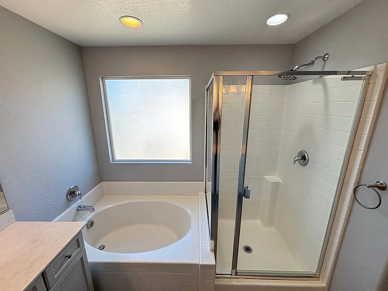 10612 Forum Peak Ln — Photo 27
